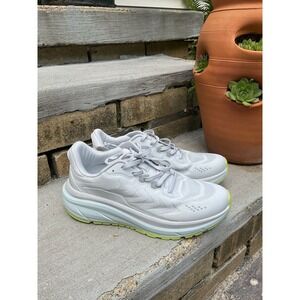 Vively Women' Size 8.5 White Running Shoes